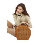 MCM MEDIUM HAT BOX IN VISETOS COGNAC