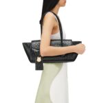 FERRAGAMO EAST-WEST TOTE BAG (M)