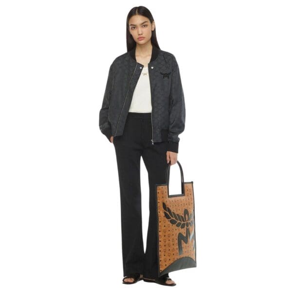 MCM X-LARGE AREN FOLD TOTE IN MEGA LAUREL VISETOS COGNAC