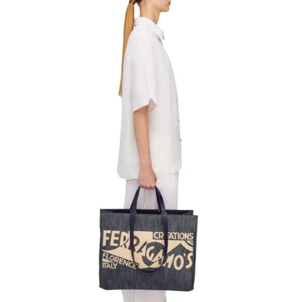 TOTE BAG WITH LOGO (S)