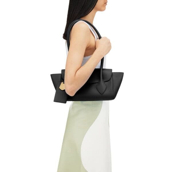 FERRAGAMO EAST-WEST TOTE BAG (S) - Image 6
