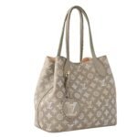 LOUIS VUITTON BLOSSOM MM