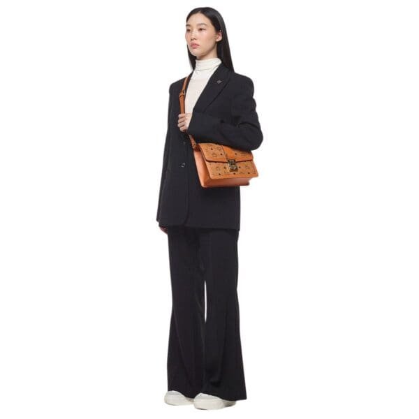MCM MEDIUM TRACY SHOULDER BAG IN VISETOS COGNAC