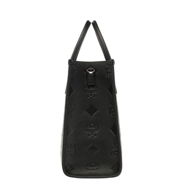 MCM LARGE MUNCHEN TOTE IN MAXI MONOGRAM LEATHER BLACK