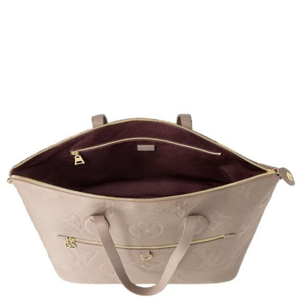 LOUIS VUITTON TRAVEL BAG