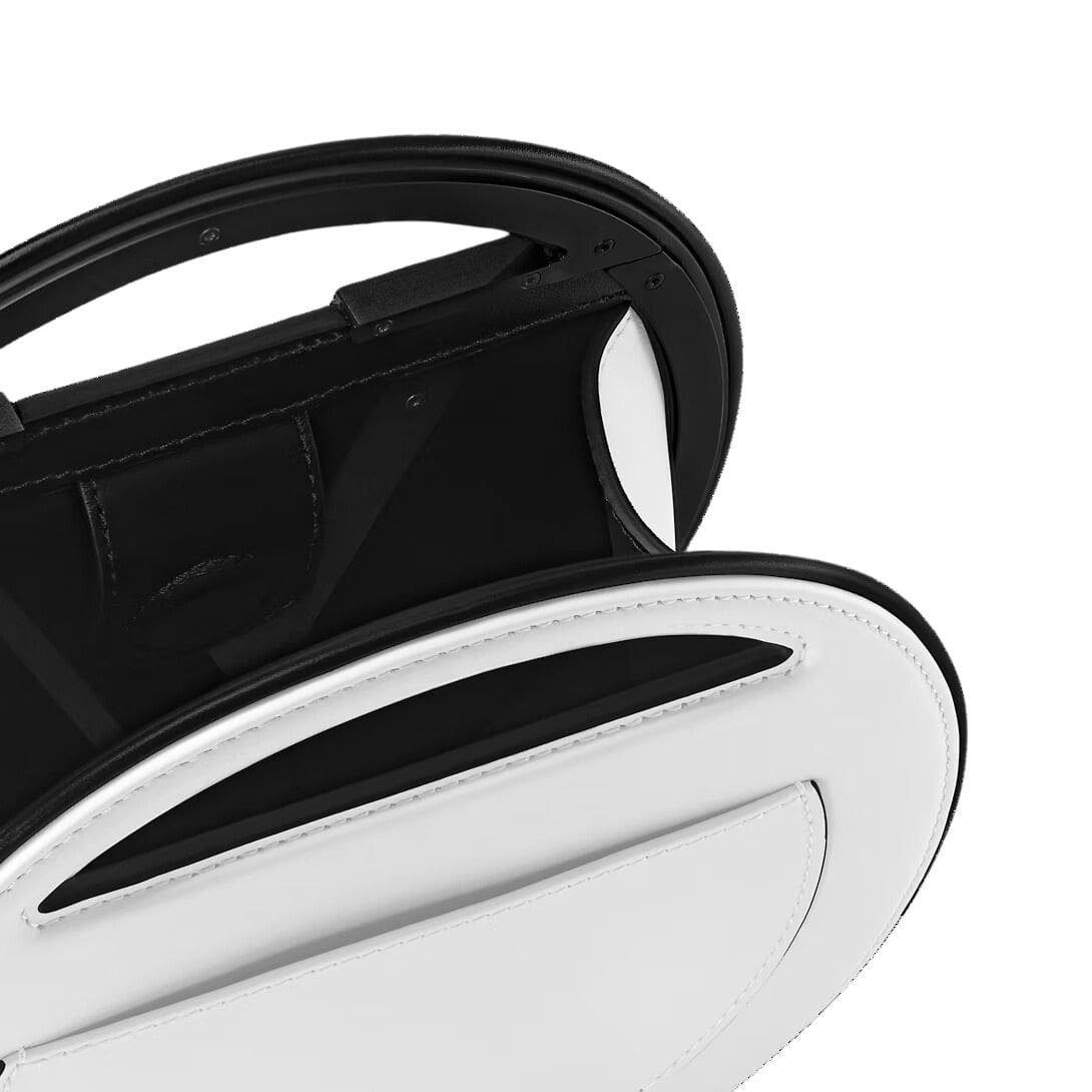 LOUIS VUITTON AROUND ME PM