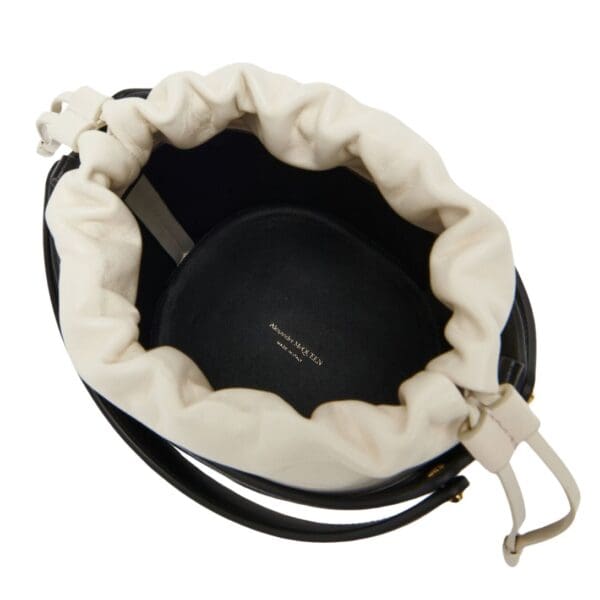 ALEXANDER MCQUEEN WOMEN'S THE RISE BUCKET IN BLACK/SOFT IVORY - Image 4