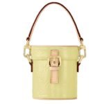 please write me product description in 250 words..