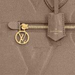 LOUIS VUITTON TRAVEL BAG