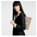 LOUIS VUITTON ONTHEGO EAST WEST