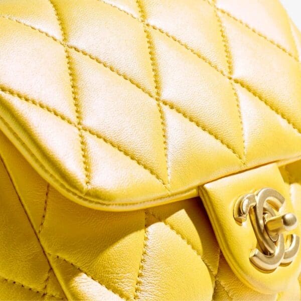 CHANEL SMALL FLAP BAG