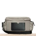 AMI DE COEUR MESSENGER BAG IN TAPUE