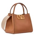VALENTINO GARAVANI ALLTIME MEDIUM HANDBAG IN GRAINY CALFSKIN