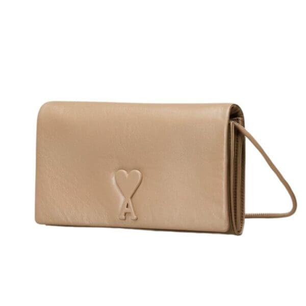 AMI VOULEZ VOUS WALLET STRAP IN LIGHT BEIGE