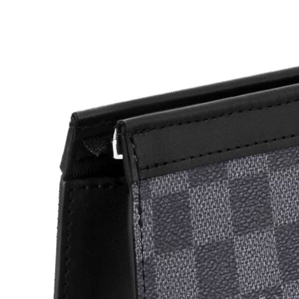 LOUIS VUITTON POCHETTE VOYAGE Mm
