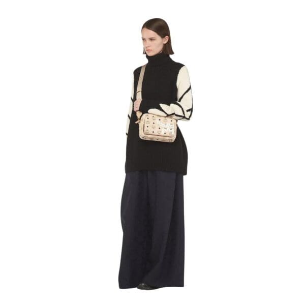 MCM SMALL AREN CROSSBODY IN MEGA LAUREL VISETOS BEIGE - Image 6