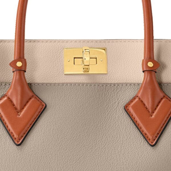 LOUIS VUITTON ON MY SIDE MM