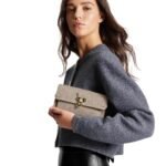 LOUIS VUITTON VAVIN CHAIN WALLET