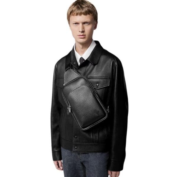 LOUIS VUITTON AVENUE SLINGBAG NM