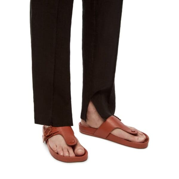 LOEWE ANAGRAM EASE SANDAL IN KIDSKIN
