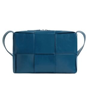 BOTTEGA VENETA MEDIUM ARCO CAMERA BAG