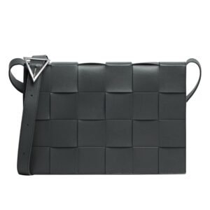 BOTTEGA VENETA MAXI CASSETTE