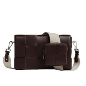 BOTTEGA VENETA CASSETTE WITH VERSATILE STRAP