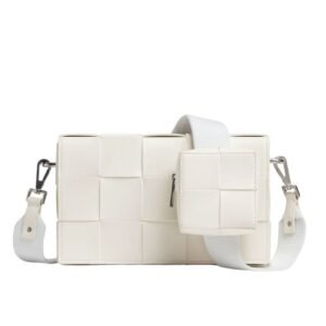 BOTTEGA VENETA CASSETTE WITH VERSATILE STRAP
