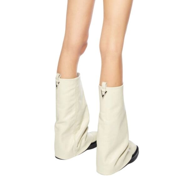 THE ATTICO ''ROBIN'' IVORY COMBAT BOOT