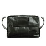 BOTTEGA VENETA MEDIUM ARCO CAMERA BAG