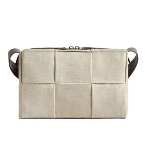 BOTTEGA VENETA MEDIUM ARCO CAMERA BAG