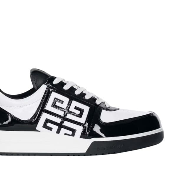 GIVENCHY G4 SNEAKERS IN PATENT LEATHER