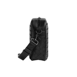 BOTTEGA VENETA MEDIUM INTRECCIATO CAMERA BAG