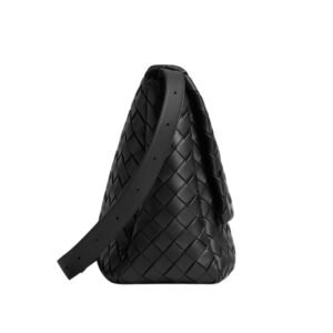 BOTTEGA VENETA MAXI CABBLE MESSENGER