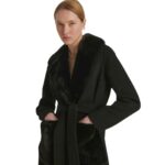 vYVES SALOMON BELTED COAT IN CASHMERE WOOL WITH MINK FUR COLLAR AND OVER-POCKETS