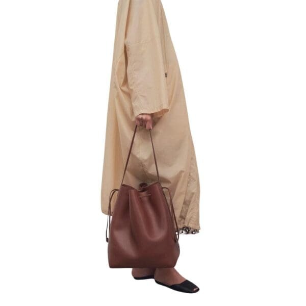THE ROW BELVEDERE TOTE BAG IN LEATHER