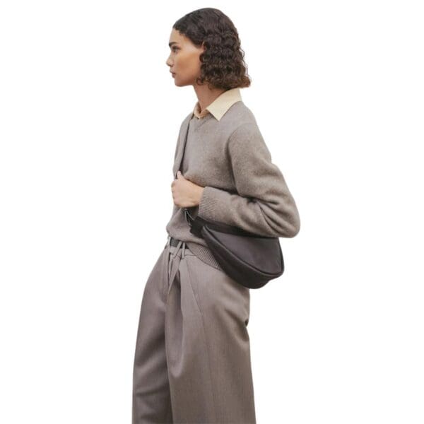 THE ROW SMALL SLOUCHY BANANA BAG IN LEATHER