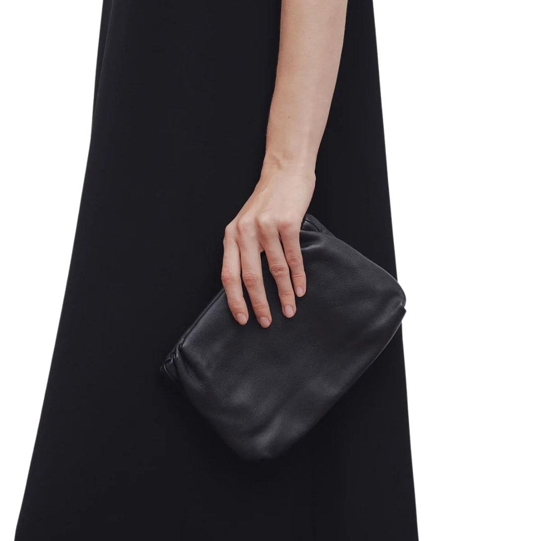 THE ROW BOURSE CLUTCH BAG IN LEATHER