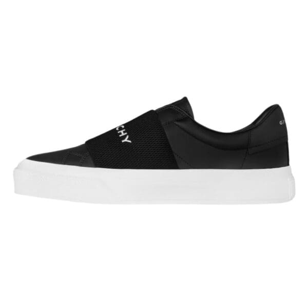 CITY SPORT SNEAKERS IN LEATHER WITH GIVENCHY STRAP
