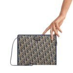 30 MONTAIGNE DEA POUCH