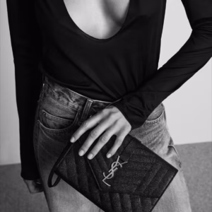 ENVELOPE FLAP POUCH IN MIX MATELASSE GRAIN DE POUDRE LEATHER