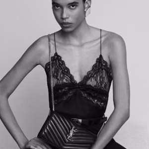 CASSANDRE ENVELOPE CHAIN WALLET IN LAMBSKIN