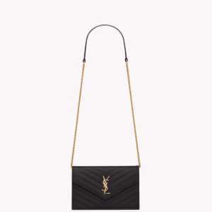 CASSANDRE ENVELOPE CHAIN WALLET IN GRAIN DE POUDRE LEATHER