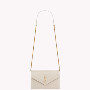 CASSANDRE ENVELOPE CHAIN WALLET IN GRAIN DE POUDRE LEATHER