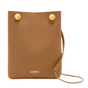 PEBBLE POUCH IN SMOOTH CALFSKIN