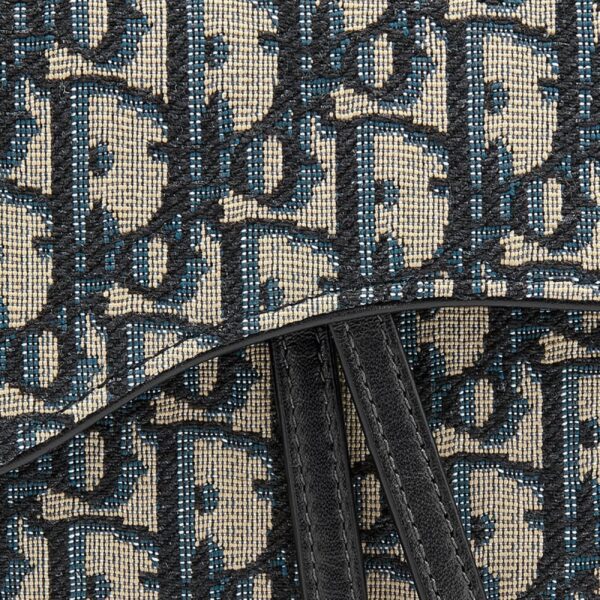 SMALL SADDLE POUCH WITH CHAIN