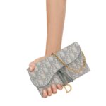 SMALL SADDLE POUCH WITH CHAIN