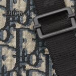 ZIPPED POUCH WITH STRAP