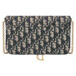 MEDIUM SADDLE POUCH WITH CHAIN