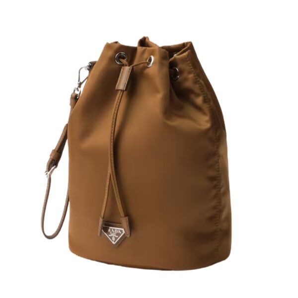 RE NYLON POUCH